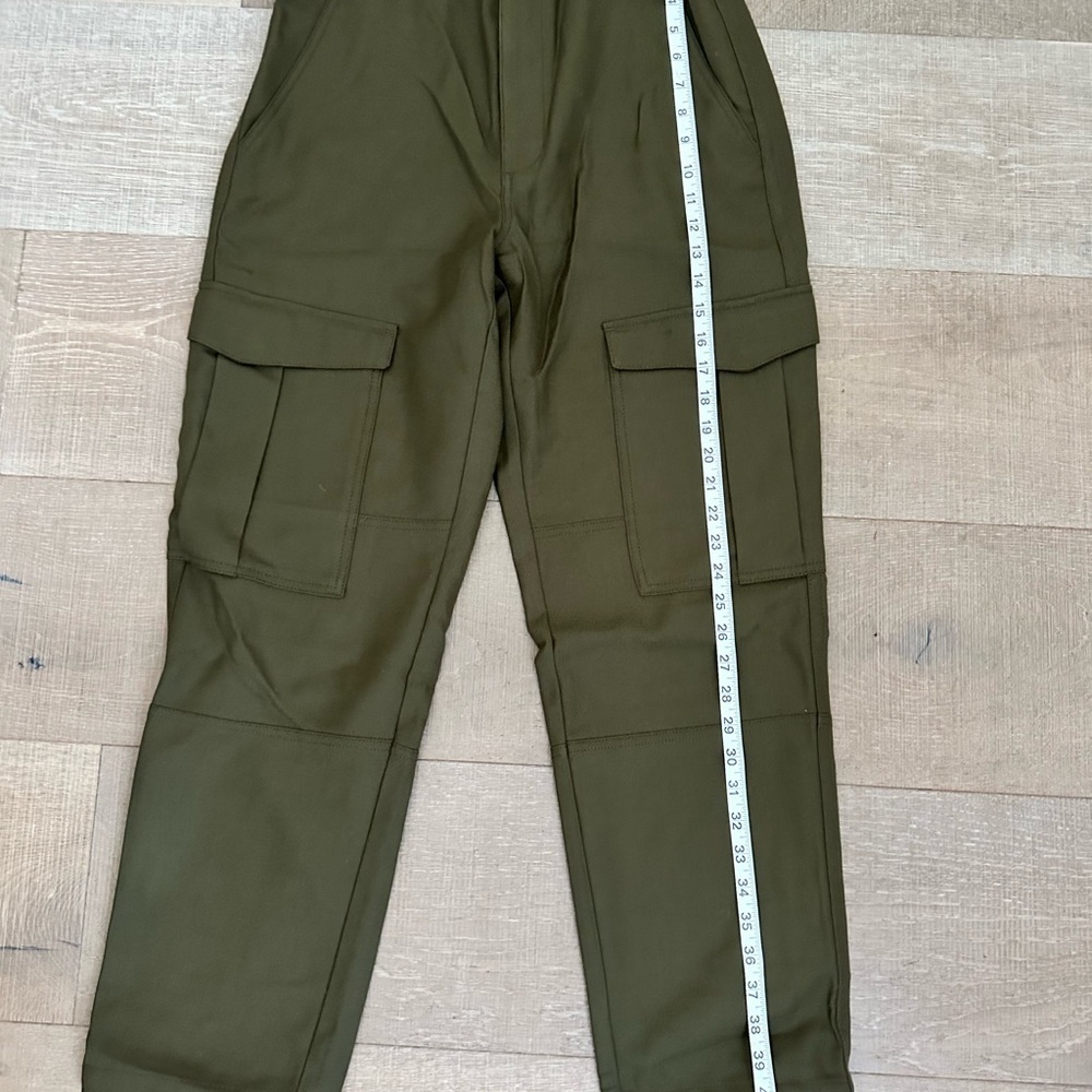 Banana Republic Green Cargo Trousers - Picture 4 of 10